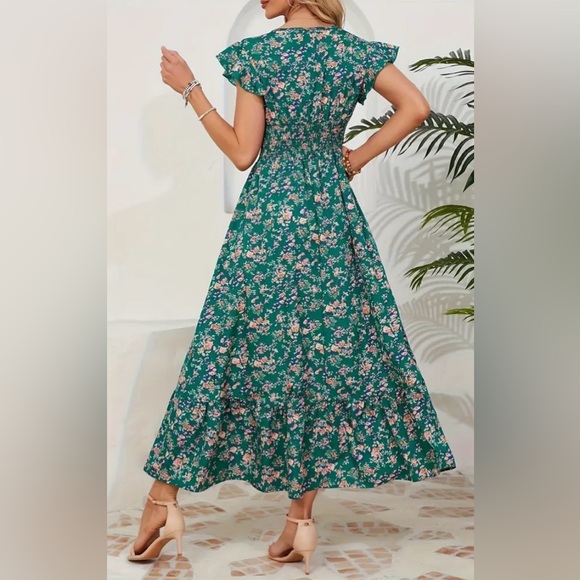 Women’s New Floral Print Maxi Dress - Picture 2 of 11
